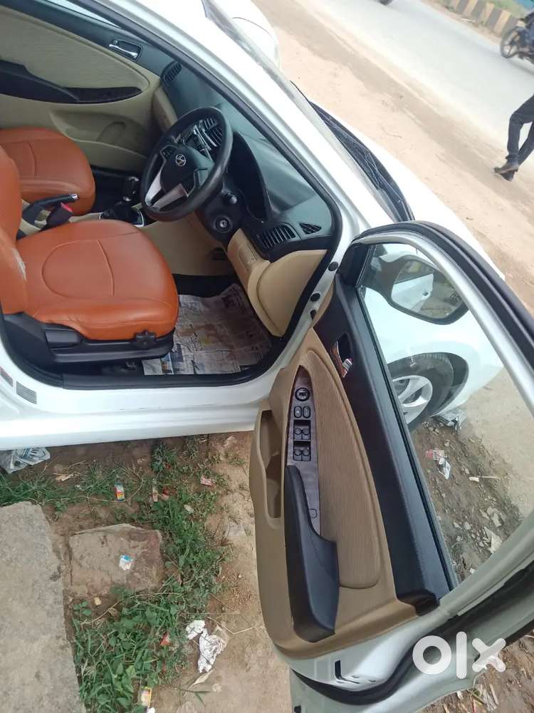 Hyundai Verna 2011