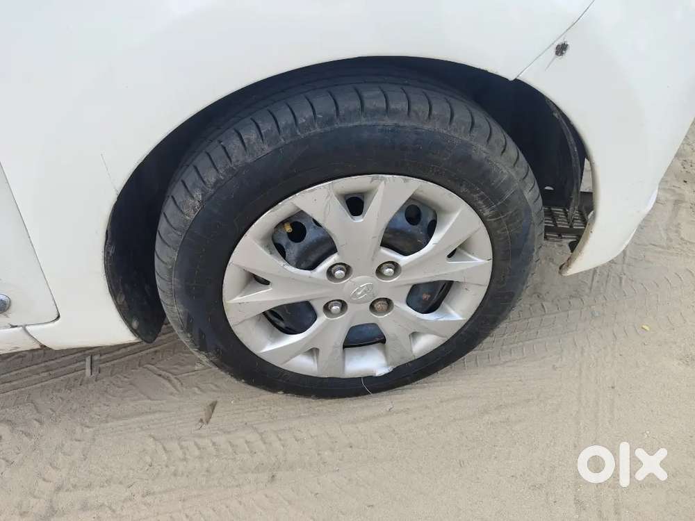 Hyundai Grand I10 Sportz 2015 December