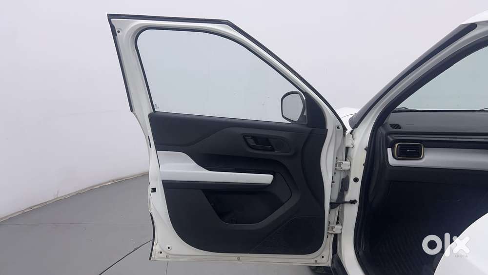 Tata Punch Accomplished Amt Sunroof, 2024, Petrol