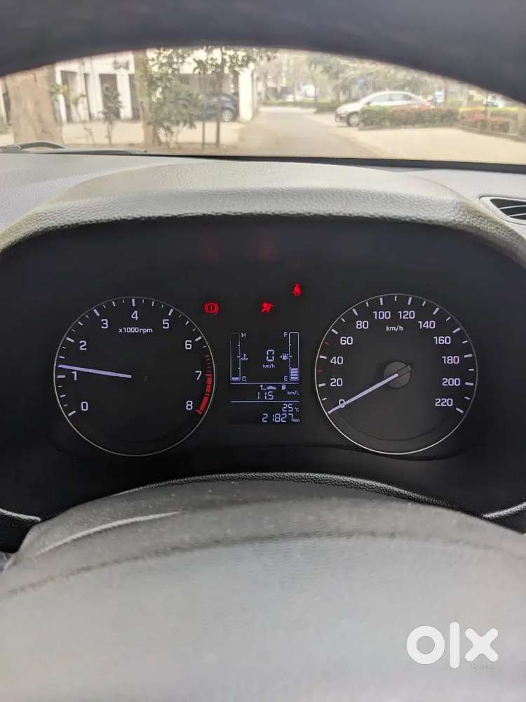 Hyundai Creta 2109 Petrol 27000 Km Driven