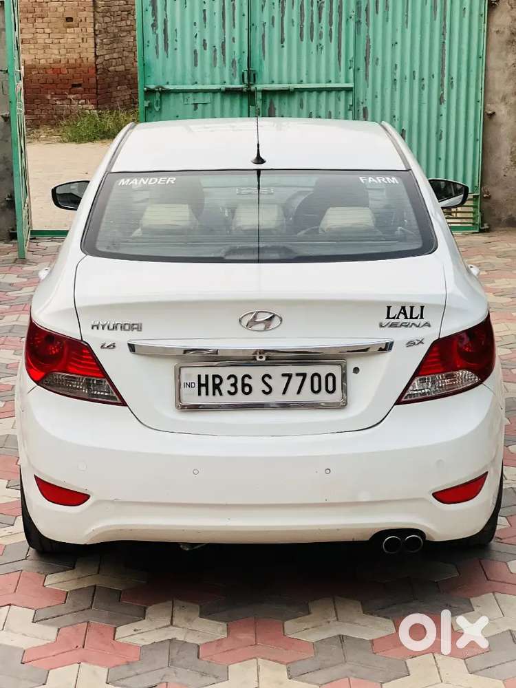  Verna Car  
 2012 Model
   Top Model
    Crdi 1.