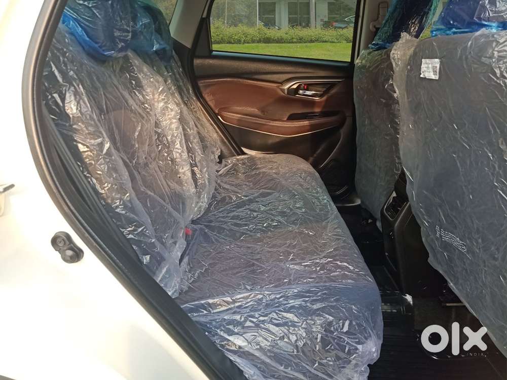 Maruti Suzuki Grand Vitara 1.5 Zeta Cng, 2023, Cng & Hybrids