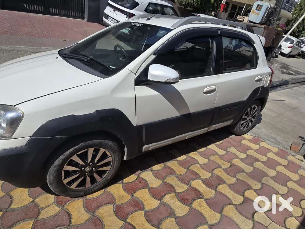 Toyota Etios Cross 2015 Diesel 230000 Km Driven