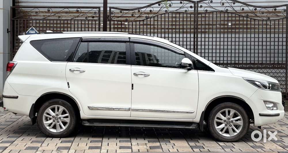 Toyota Innova Crysta 2.4 V, 2018, Diesel