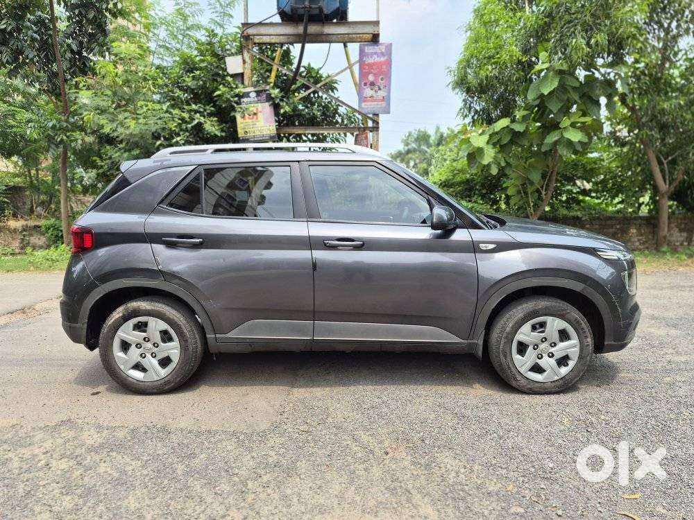 Hyundai Venue S Mt 1.2 Kappa, 2022, Petrol