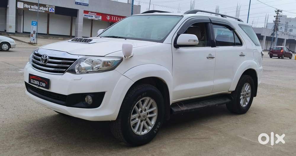Toyota Fortuner 3.0 4x2 Automatic, 2012, Diesel