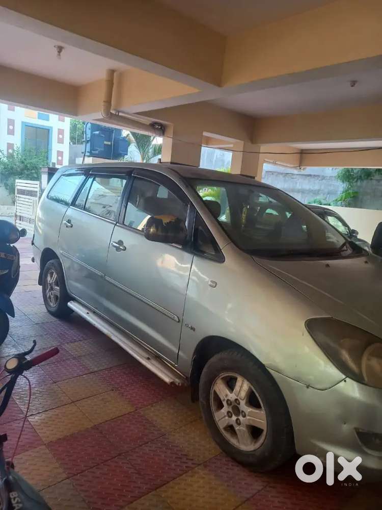 Innova 2006 V 2.5 8 Setter Ac Rear Ac Single Owner Original Paint