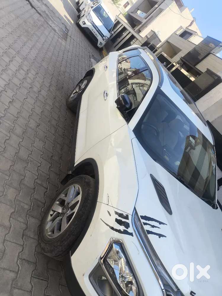 Self Driven Tata Safari