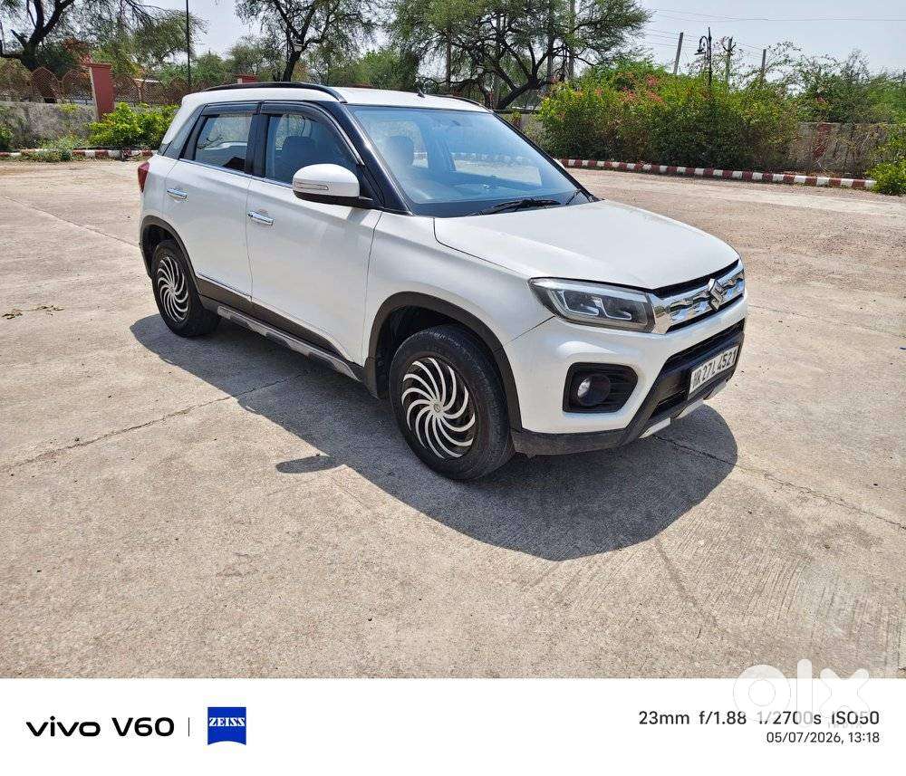 Maruti Suzuki Vitara Brezza 1.5 Vxi, 2022, Cng & Hybrids