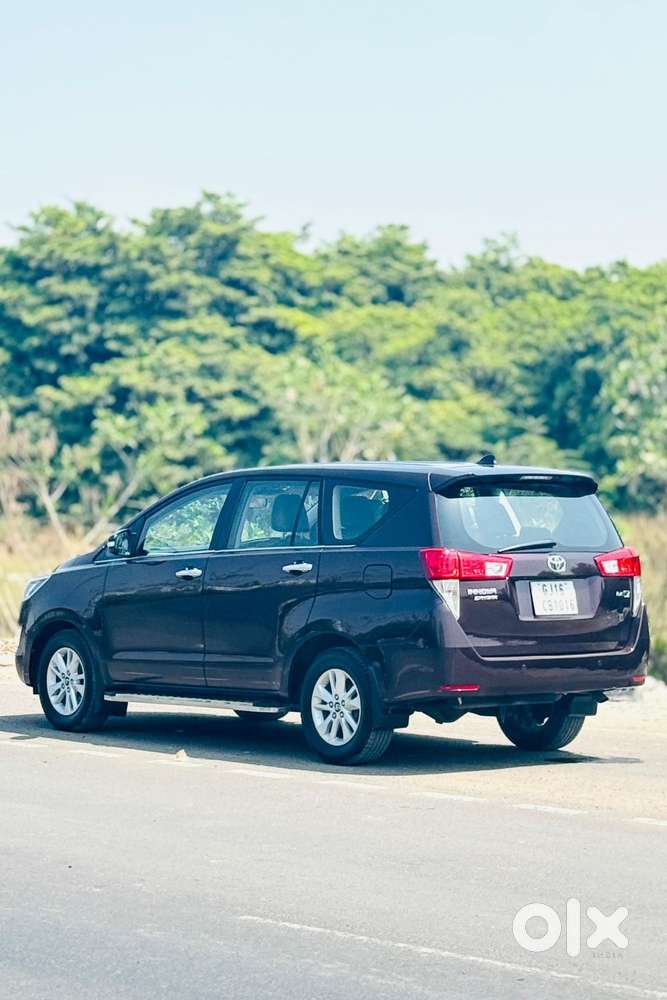 Toyota Innova Crysta 2.4 V 8 Str, 2017, Diesel