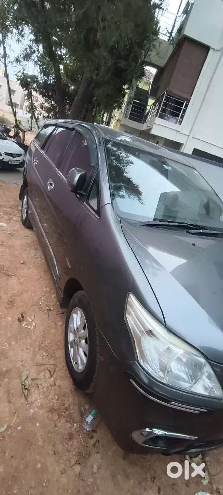 Toyota Innova 2014 Diesel Well Maintained Company Service History