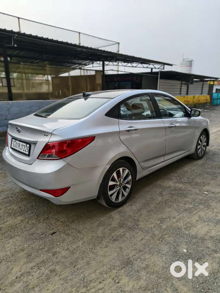 Hyundai Verna 2015