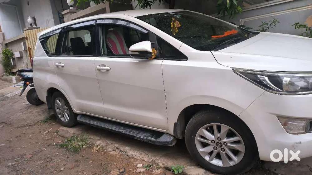 Toyota Innova Crysta 2016