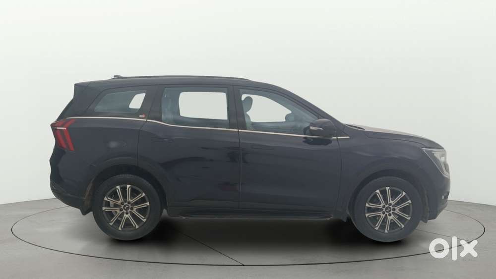 Mahindra Xuv700 2.0 Ax 7 Petrol Mt Str, 2024, Petrol
