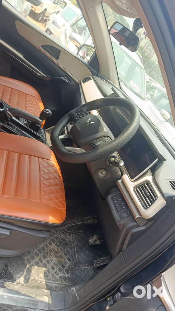 Mahindra Xuv700 2.2 Mx Diesel Mt 5 Str, 2023, Diesel