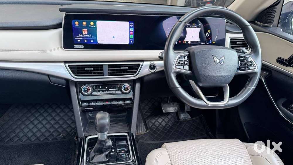 Mahindra Xuv700 2.2 Ax 7 Diesel At Str, 2023, Diesel