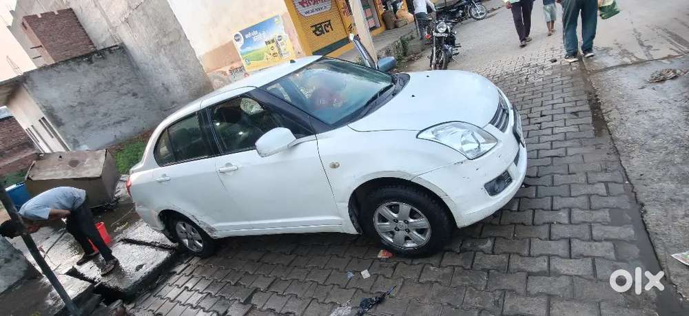 Maruti Suzuki Dzire 2012 Petrol 141000 Km Driven