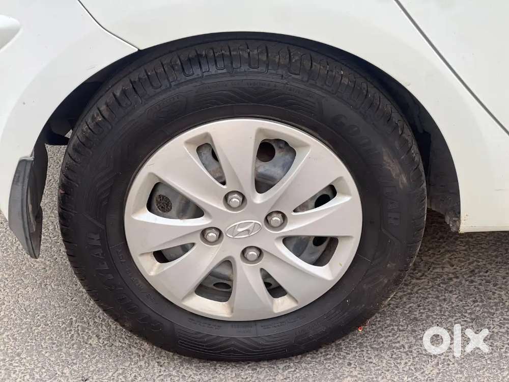 Hyundai I10 Sportz 2011 Petrol Automatic