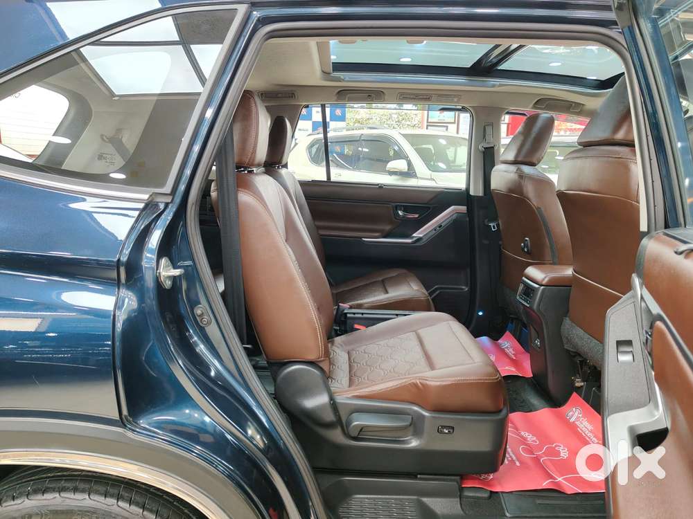 Toyota Innova Hycross 2.0 Zx Hybrid 7 Str, 2023, Petrol