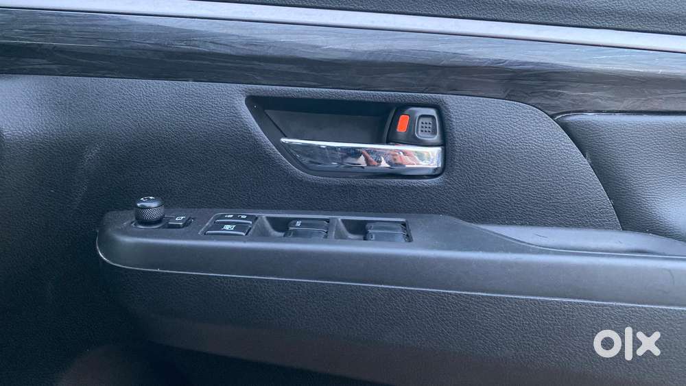 Maruti Suzuki Xl6 1.5 Alpha Plus Mt, 2022, Petrol