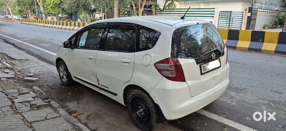 Honda Jazz Select 1.2 (2011)  2nd Owner  Well Maintained  White