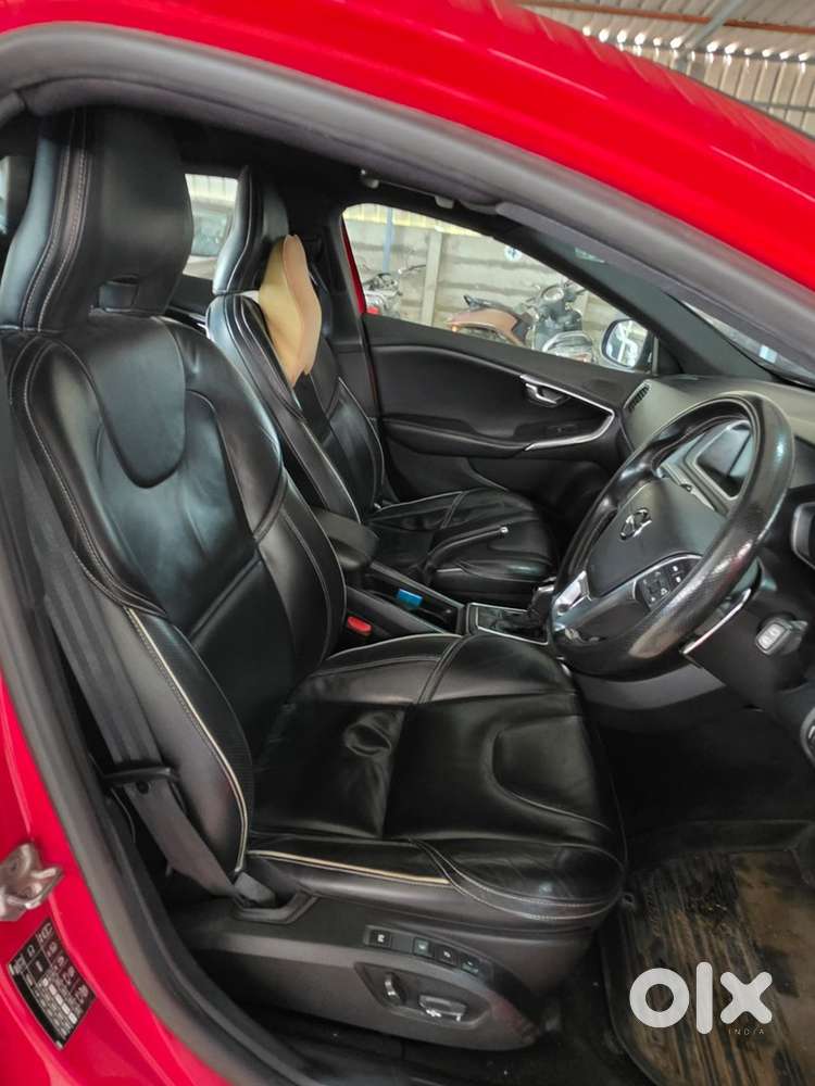 Volvo V40 2017 Diesel Well Maintained