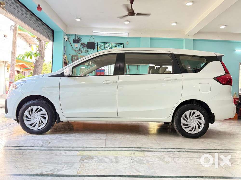 Maruti Suzuki Ertiga Vxi (o) Cng, 2025, Petrol