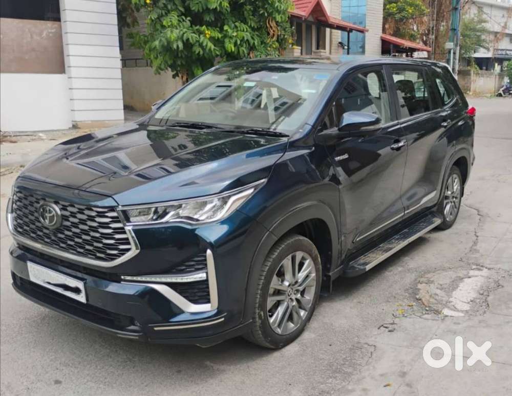 Toyota Innova Hycross 2.0 Zx Hybrid 7 Str, 2024, Petrol
