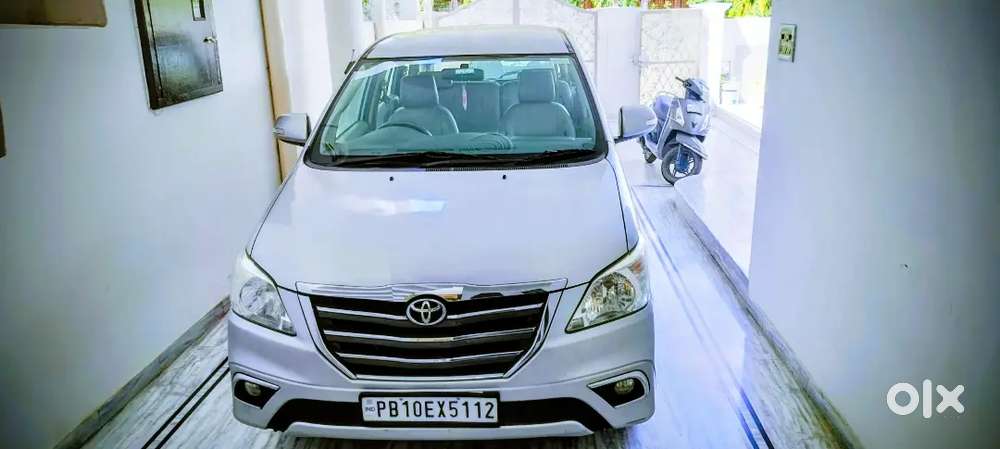 Toyota Innova 2014 Diesel 137000 Km Driven
