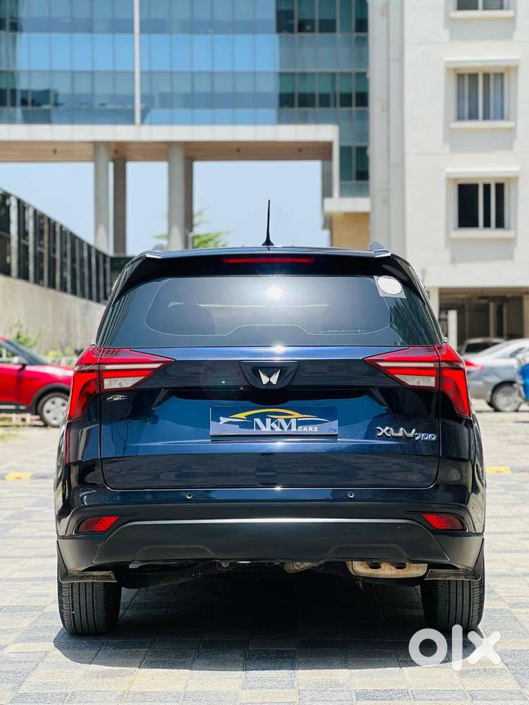 Mahindra Xuv700 Mx Petrol Mt 5 Str (e), 2022, Petrol
