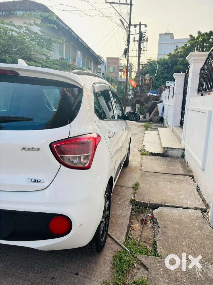 Hyundai Grand I10 2017 Diesel 110000 Km Driven