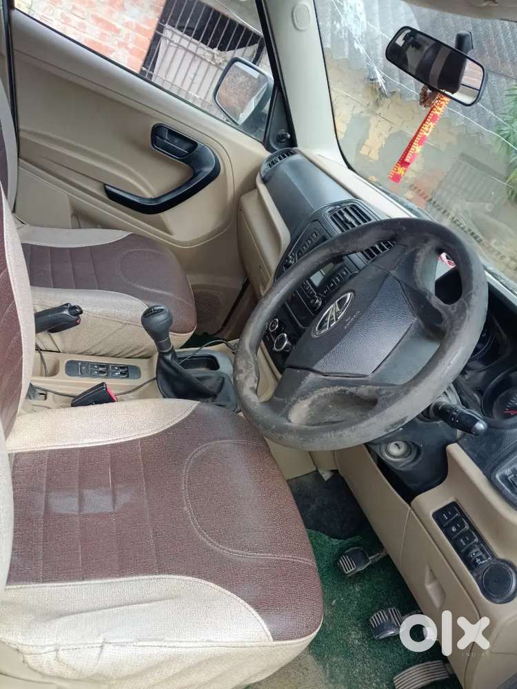 Mahindra Tuv 300 2018