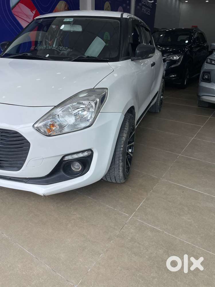 Maruti Suzuki Swift Vxi + Manual, 2020, Petrol