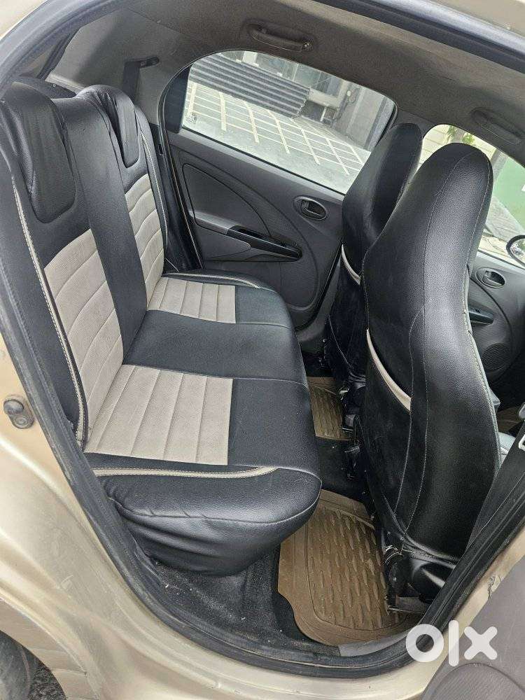 Toyota Etios Liva G, 2012, Petrol