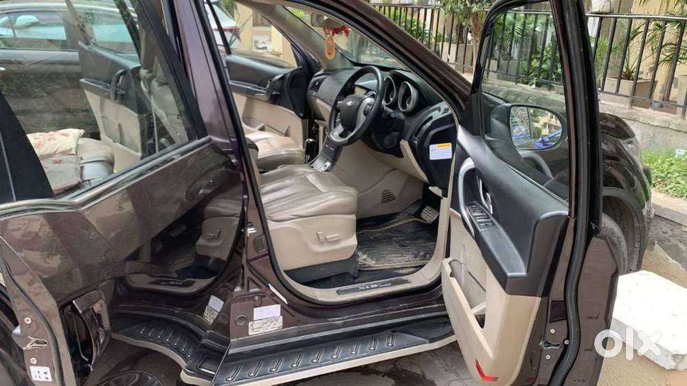 016 Mahindra Xuv500 W10 At Diesel  Purple Colour  1st Owner  60,000