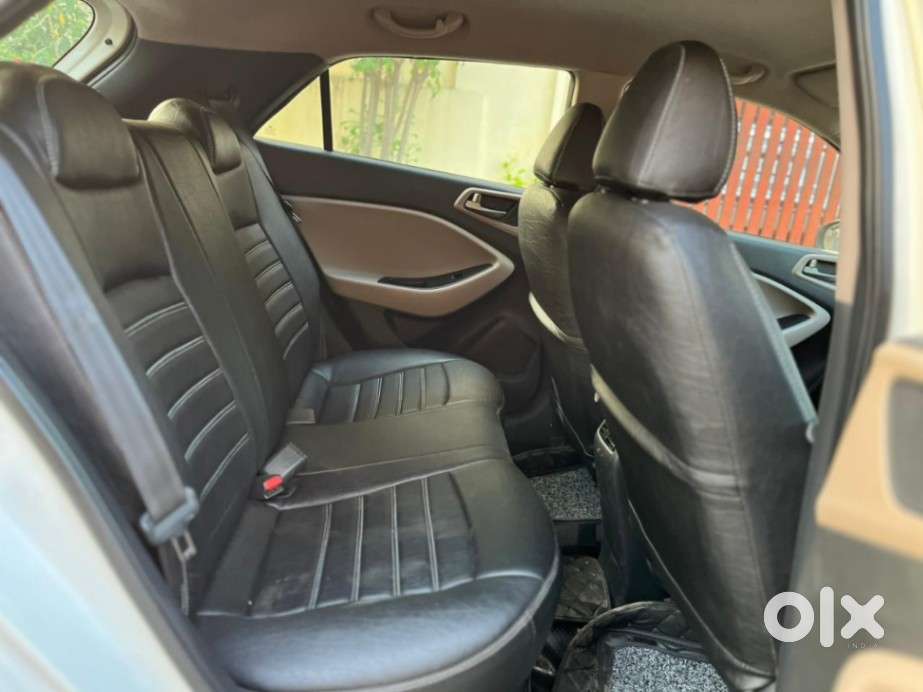 Hyundai Elite I20 1.4 Sportz (o) Crdi, 2015, Diesel