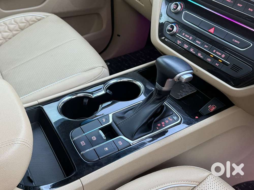 Kia Carnival Limousine Plus 7 Str, 2023, Diesel