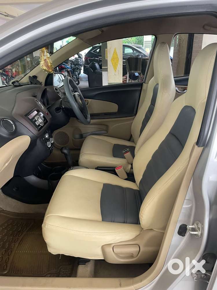Honda Brio V Automatic, 2012, Petrol