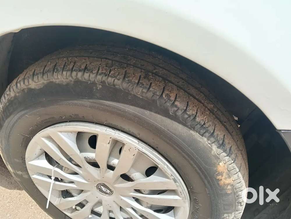 Maruthi Suzuki Swift Dzire Tour 2017 Model 1st Owner 4seel Tyres