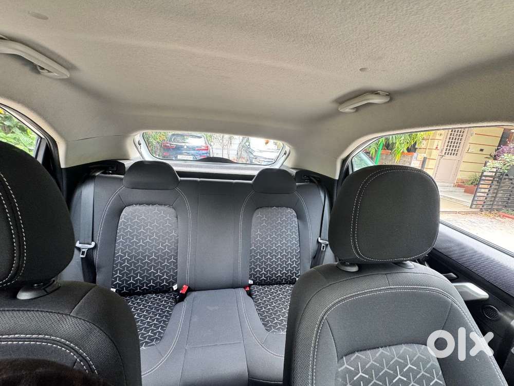 2022 Tata Nexon Petrol – Calgary White