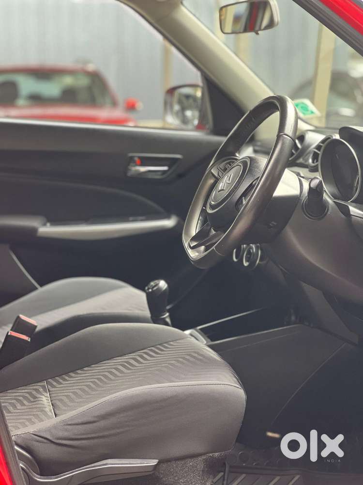 Maruti Suzuki Swift Vvt Zxi, 2018, Petrol
