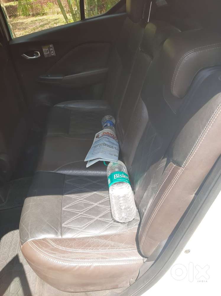 Nissan Kicks Xv Premium (o) 2019 Dual Tone   Diesel Well Maintained