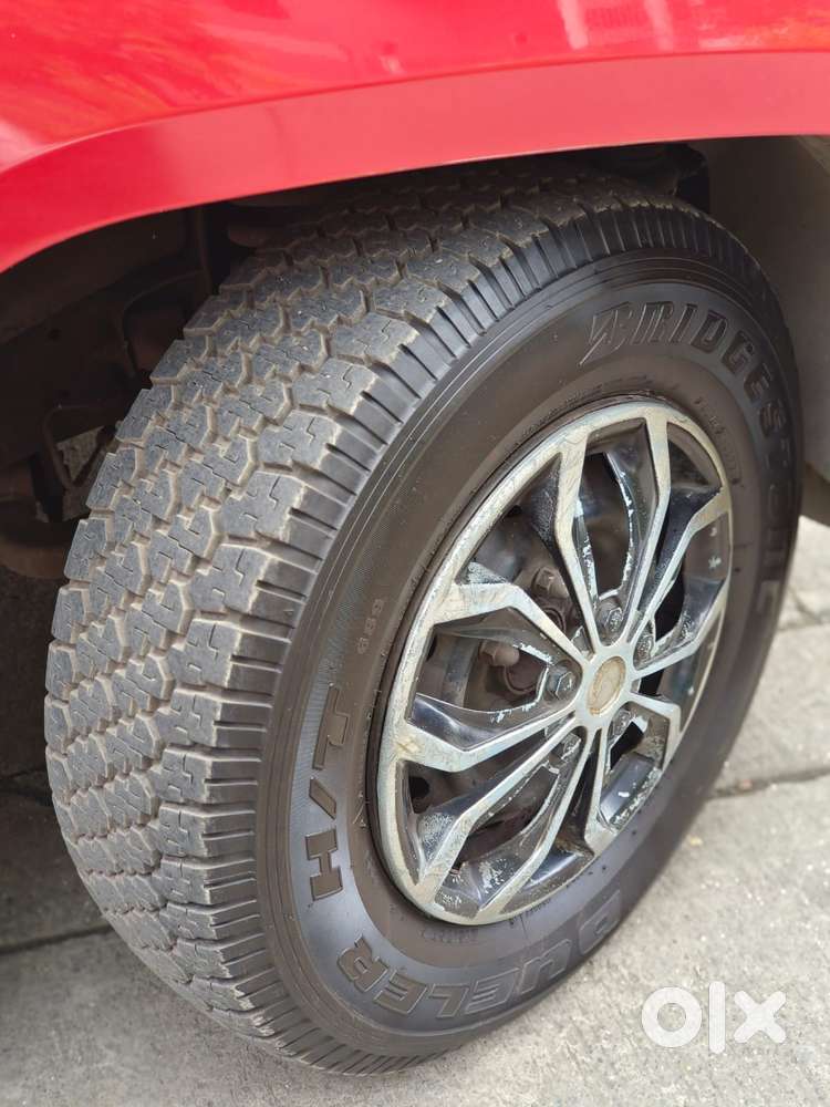 Mahindra Tuv 300 T6 Plus, 2017, Diesel