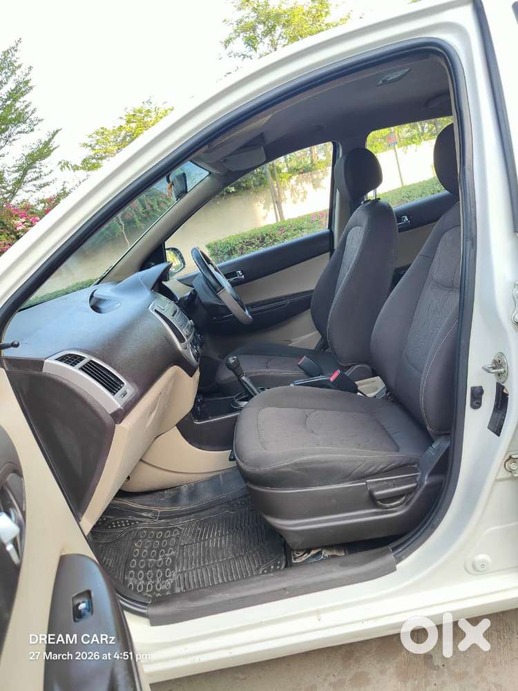 Hyundai I20 2012-2014 Magna Optional 1.2, 2012, Cng & Hybrids