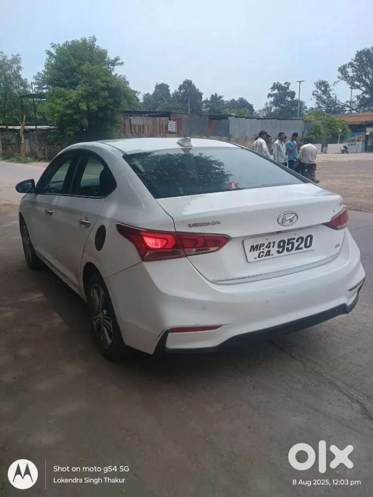 Hyundai Verna 1.6 Sx (o) Vtvt, 2018, Petrol