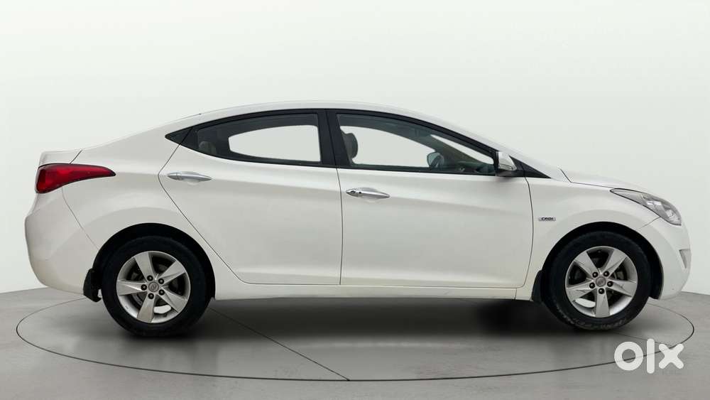 Hyundai New Elantra [ ] 1.6 SX Diesel MT, 2015, Diesel