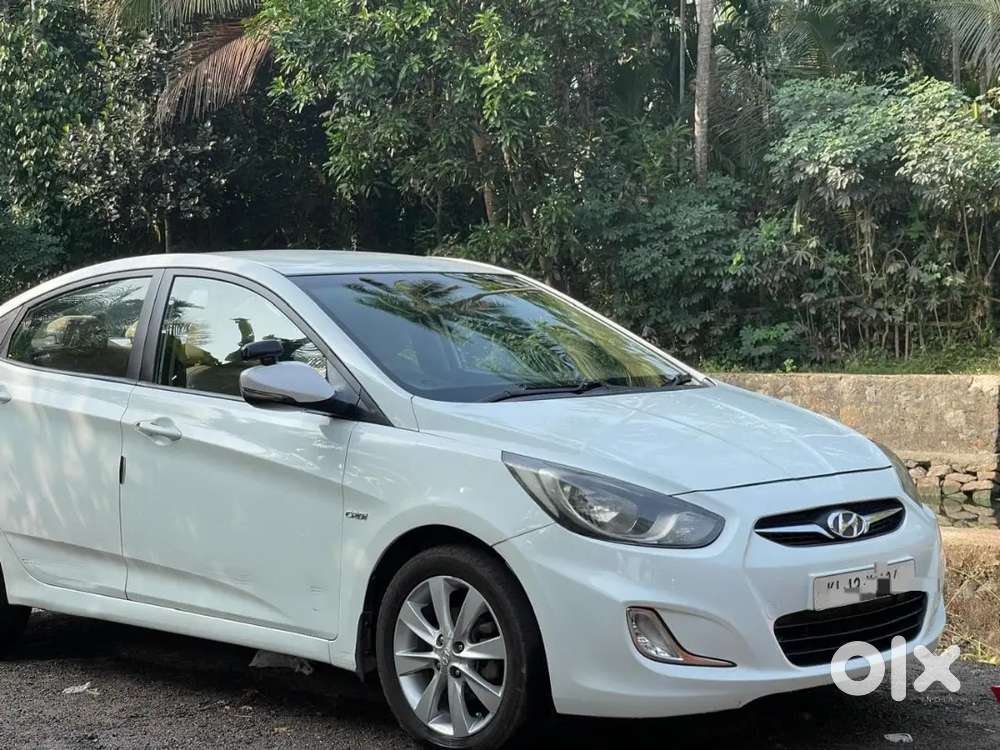 Hyundai Verna 2012