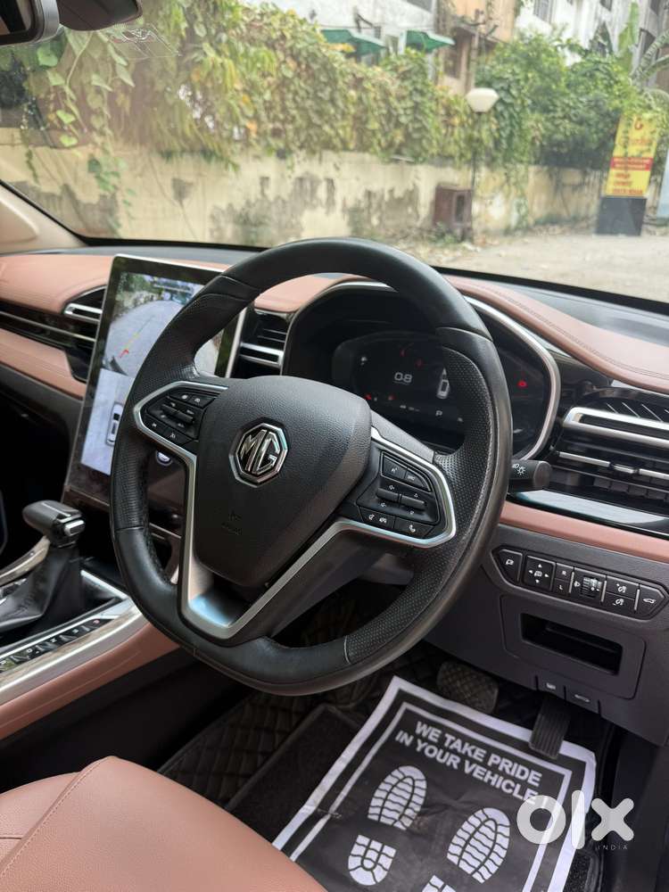 Mg Hector Plus Sharp Pro 1.5 Turbo Petrol Cvt 6 Str, 2024, Petrol