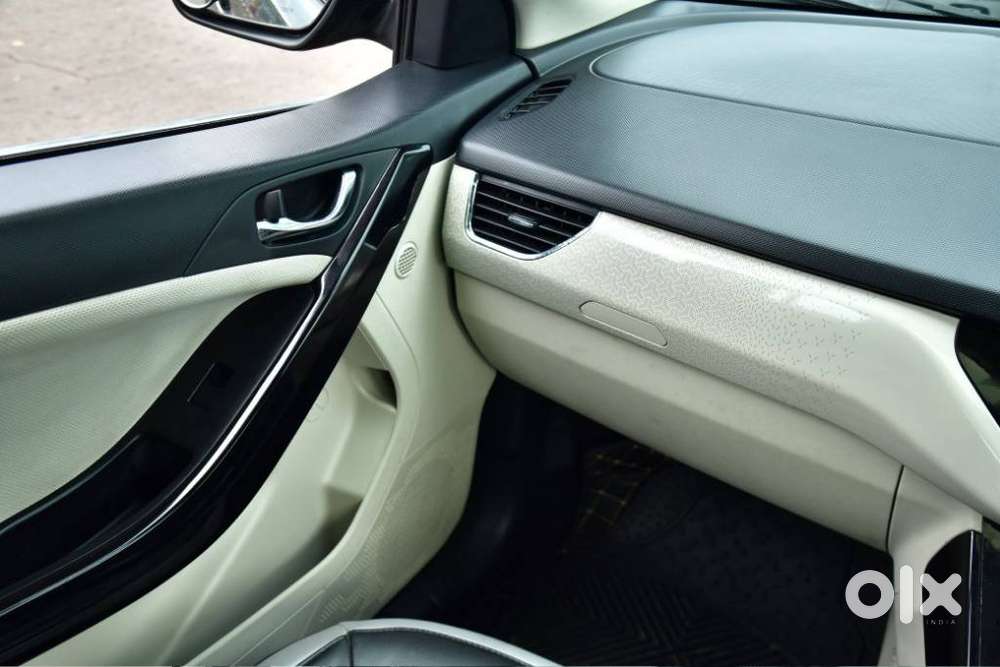 Tata Nexon 1.2 Revotron Xza Plus (o) Amt, 2021, Petrol