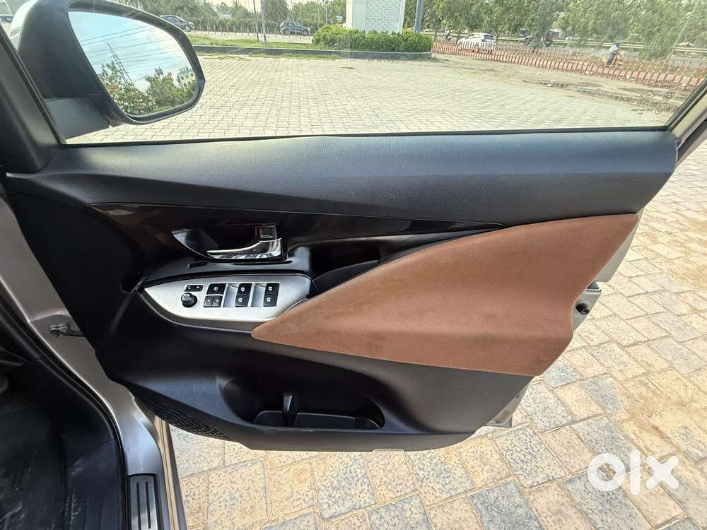 Toyota Innova Crysta 2.8z Automatic, 2018, Diesel